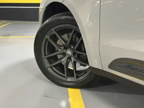 PORSCHE-MACAN-2023