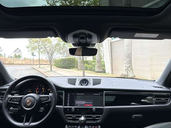 PORSCHE-MACAN-2024