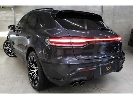 PORSCHE-MACAN-2022