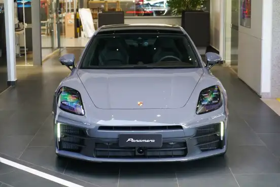 PORSCHE-PANAMERA-2025