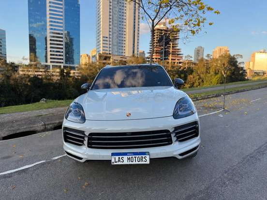 PORSCHE-CAYENNE-2019