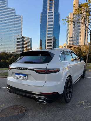 PORSCHE-CAYENNE-2019
