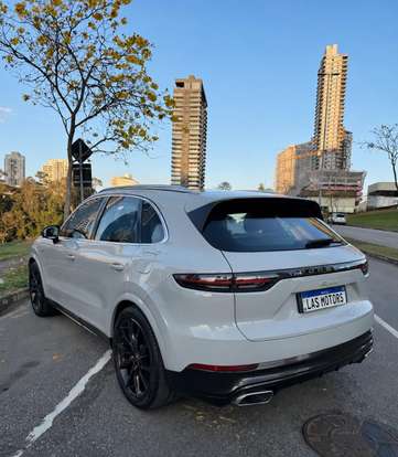 PORSCHE-CAYENNE-2019