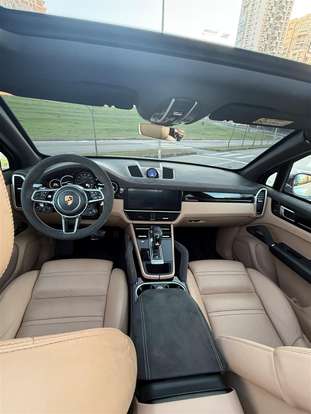 PORSCHE-CAYENNE-2019