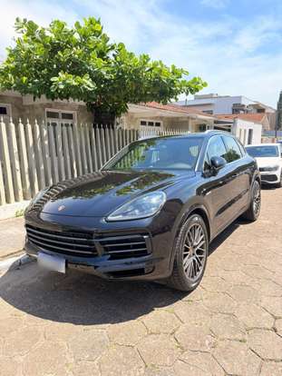 PORSCHE-CAYENNE-2020
