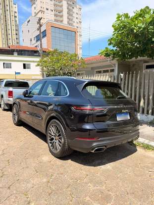 PORSCHE-CAYENNE-2020
