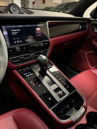 PORSCHE-MACAN-2022