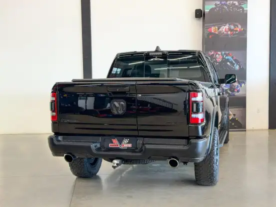 RAM-1500-5.7 V8 GASOLINA REBEL CD 4X4 AUTOMÁTICO RAM-1500-2021