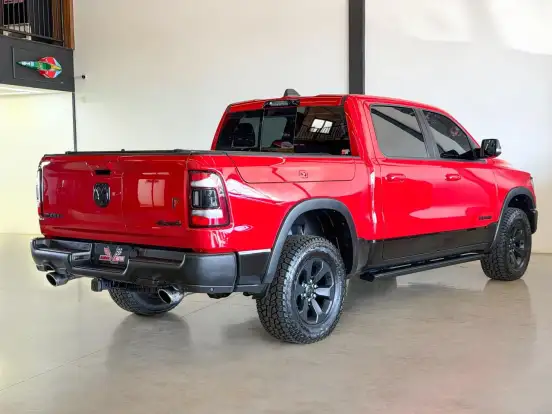 RAM-1500-5.7 V8 GASOLINA REBEL CD 4X4 AUTOMÁTICO RAM-1500-2021
