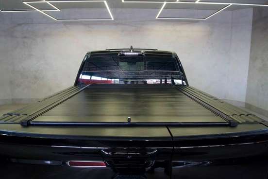 RAM-1500-5.7 V8 GASOLINA LIMITED NIGHT EDITION CD 4X4 AUTOMÁTICO RAM-1500-2023