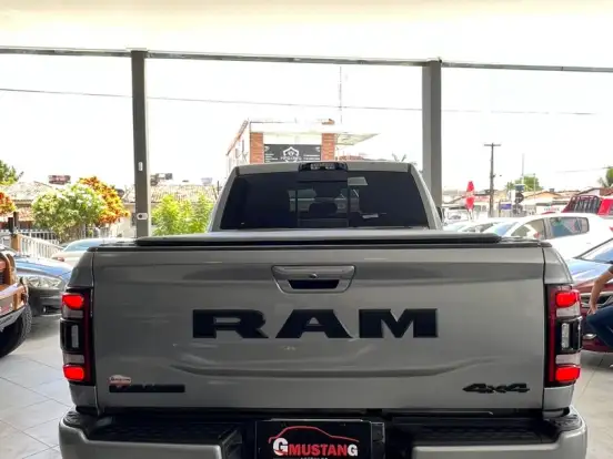RAM-2500-6.7 I6 TURBO DIESEL NIGHT EDITION CD 4X4 AUTOMÁTICO RAM-2500-2021