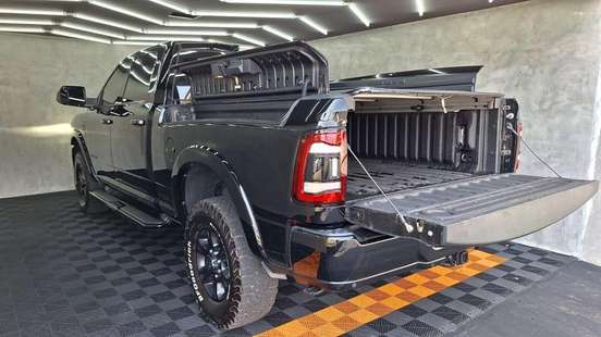 RAM-2500-6.7 I6 TURBO DIESEL NIGHT EDITION CD 4X4 AUTOMÁTICO RAM-2500-2020
