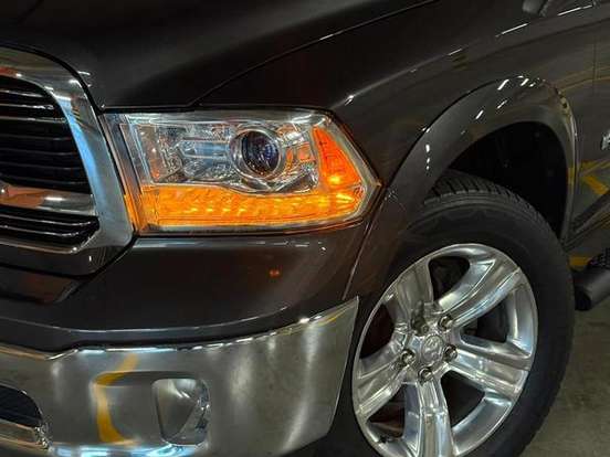 RAM-CLASSIC-5.7 V8 GASOLINA LARAMIE CD 4X4 AUTOMÁTICO RAM-CLASSIC-2023