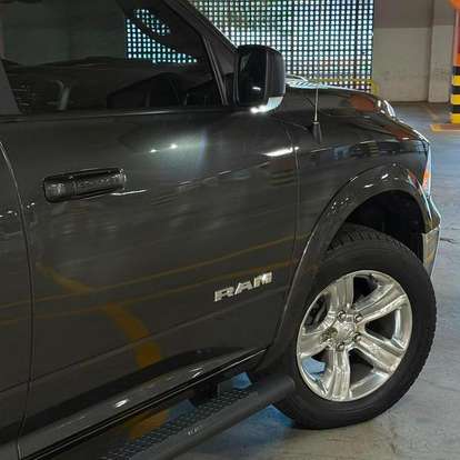 RAM-CLASSIC-5.7 V8 GASOLINA LARAMIE CD 4X4 AUTOMÁTICO RAM-CLASSIC-2023