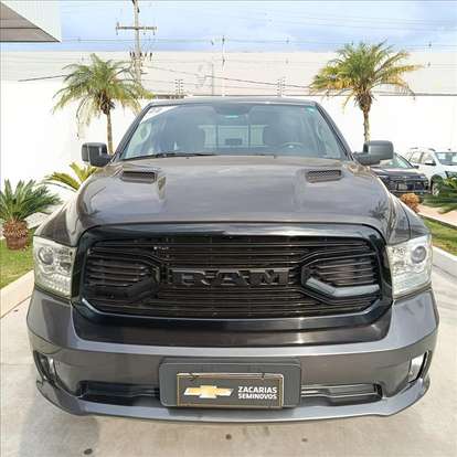 RAM-CLASSIC-5.7 V8 GASOLINA LARAMIE CD 4X4 AUTOMÁTICO RAM-CLASSIC-2022
