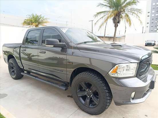 RAM-CLASSIC-5.7 V8 GASOLINA LARAMIE CD 4X4 AUTOMÁTICO RAM-CLASSIC-2022