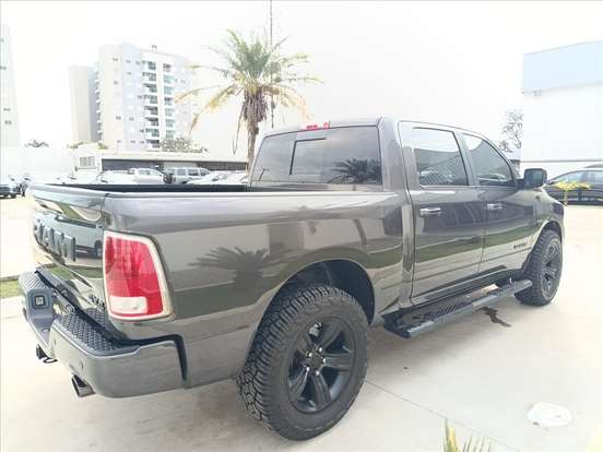 RAM-CLASSIC-5.7 V8 GASOLINA LARAMIE CD 4X4 AUTOMÁTICO RAM-CLASSIC-2022
