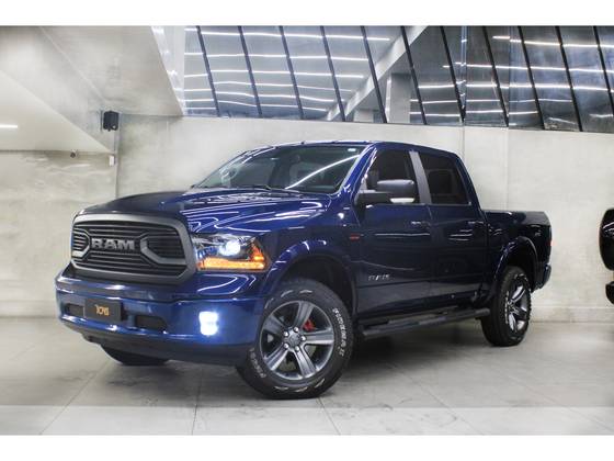 RAM CLASSIC 5.7 V8 GASOLINA LARAMIE CD 4X4 AUTOMÁTICO