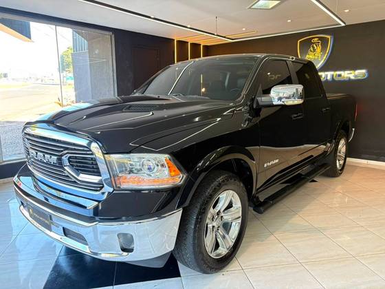 RAM CLASSIC 5.7 V8 GASOLINA LARAMIE CD 4X4 AUTOMÁTICO