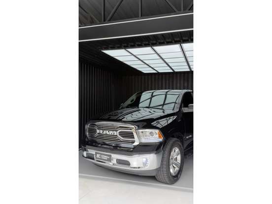 RAM-CLASSIC-5.7 V8 GASOLINA LARAMIE NIGHT EDITION CD 4X4 AUTOMÁTICO RAM-CLASSIC-2023