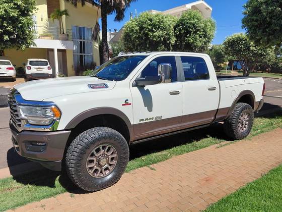 RAM 3500 6.7 I6 TURBO DIESEL LIMITED LONGHORN CD 4X4  AUTOMÁTICO