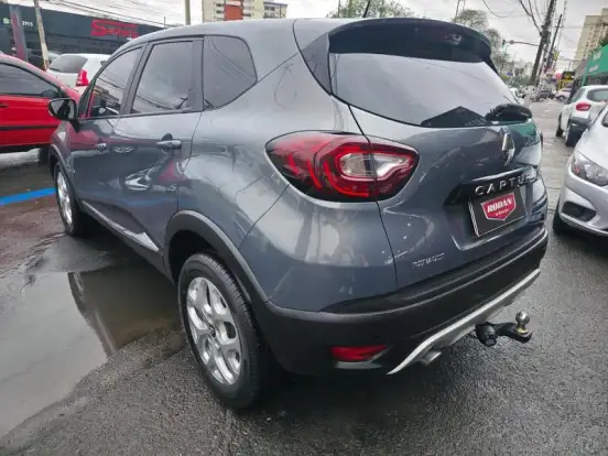 RENAULT-CAPTUR-2017