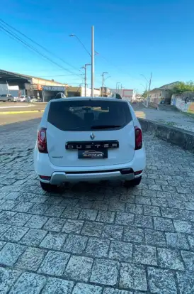 RENAULT-DUSTER-2015