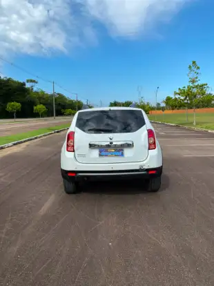 RENAULT-DUSTER-2014