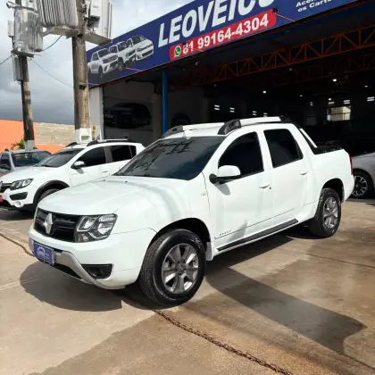 RENAULT DUSTER OROCH 2.0 16V HI-FLEX DYNAMIQUE AUTOMÁTICO RENAULT DUSTER OROCH 2.0 16V HI-FLEX DYNAMIQUE AUTOMÁTICO