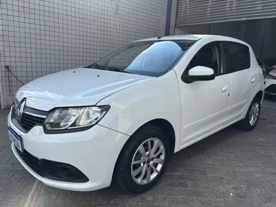 RENAULT SANDERO 1.0 EXPRESSION 16V FLEX 4P MANUAL RENAULT SANDERO 1.0 EXPRESSION 16V FLEX 4P MANUAL