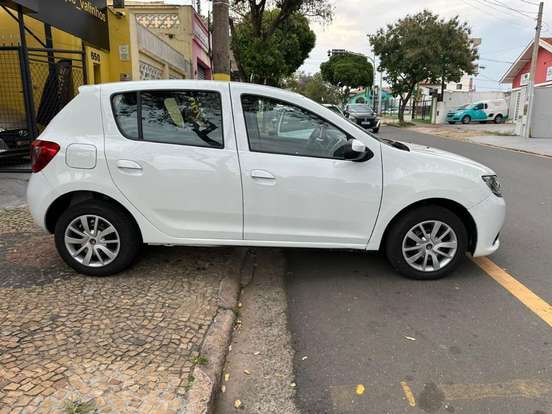 RENAULT-SANDERO-1.6 EXPRESSION 8V FLEX 4P MANUAL RENAULT-SANDERO-2015
