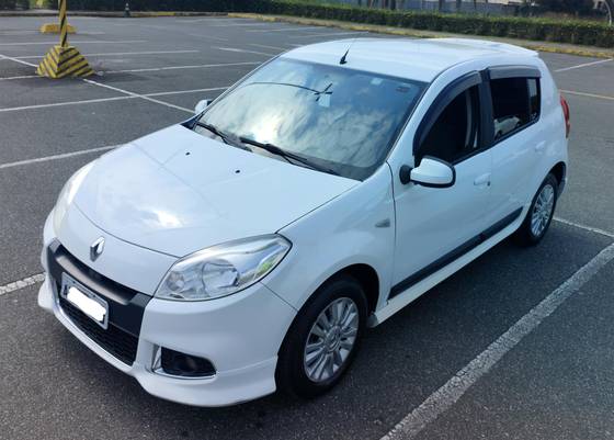 RENAULT SANDERO 1.6 PRIVILÈGE 8V FLEX 4P MANUAL
