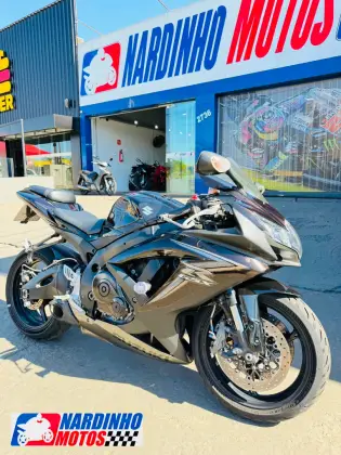 SUZUKI GSX-R750 