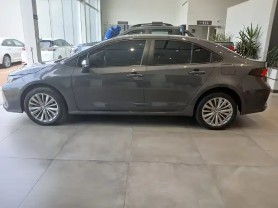 TOYOTA-COROLLA-2025
