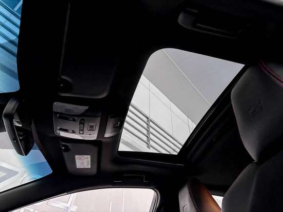TOYOTA-COROLLA-2025