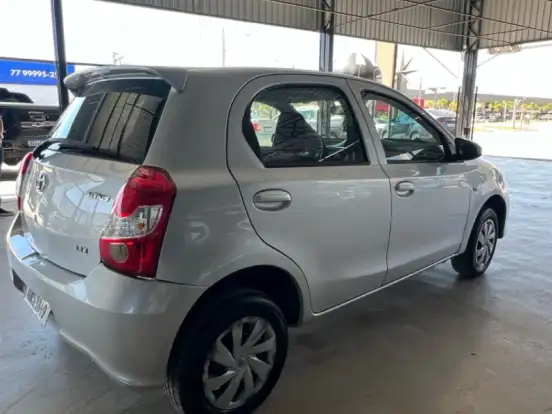 TOYOTA-ETIOS-1.3 X 16V FLEX 4P MANUAL TOYOTA-ETIOS-2017