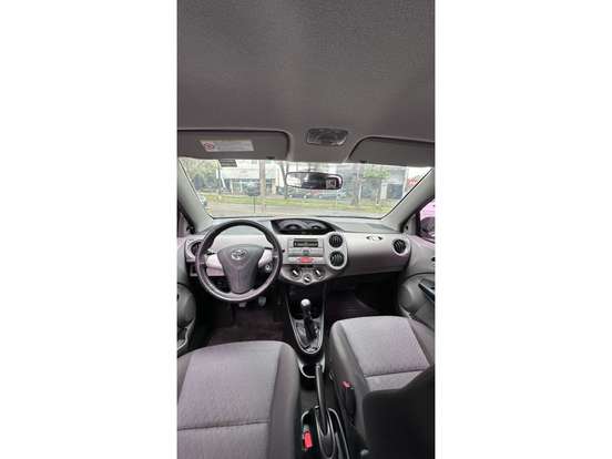 TOYOTA-ETIOS-2013