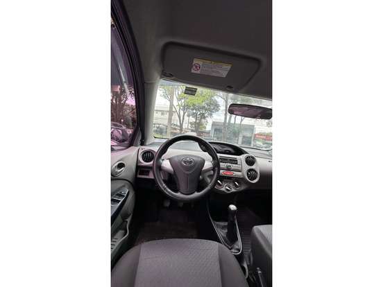TOYOTA-ETIOS-1.5 XLS 16V FLEX 4P MANUAL TOYOTA-ETIOS-2013