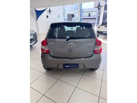 TOYOTA-ETIOS-2018