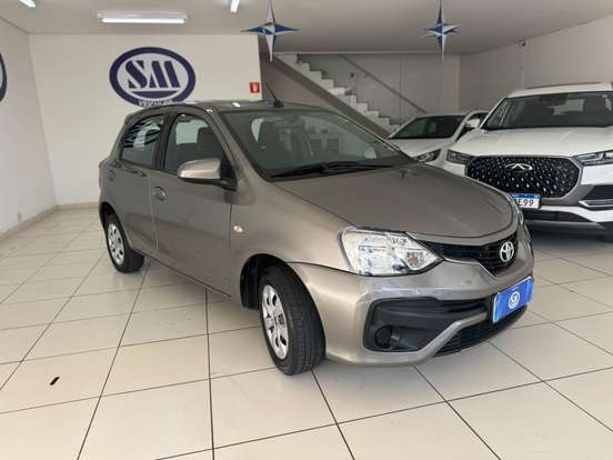 TOYOTA-ETIOS-2018