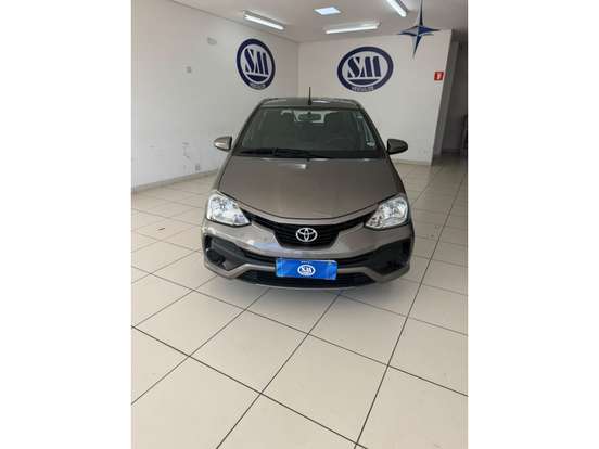 TOYOTA-ETIOS-2018