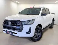 TOYOTA HILUX 2.8 D-4D TURBO DIESEL CD SR 4X4 AUTOMÁTICO TOYOTA HILUX 2.8 D-4D TURBO DIESEL CD SR 4X4 AUTOMÁTICO