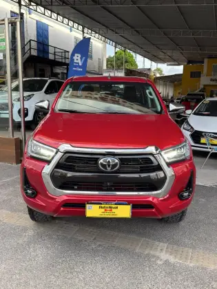 TOYOTA HILUX 2.8 D-4D TURBO DIESEL CD SRX 4X4 AUTOMÁTICO