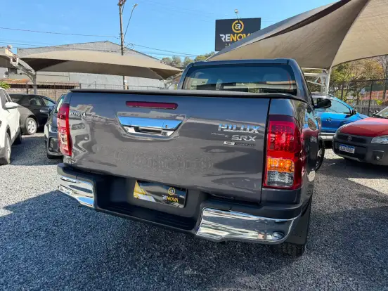 TOYOTA-HILUX-2018