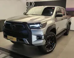 TOYOTA HILUX 2.8 D-4D TURBO DIESEL CD CONQUEST 4X4 AUTOMÁTICO TOYOTA HILUX 2.8 D-4D TURBO DIESEL CD CONQUEST 4X4 AUTOMÁTICO