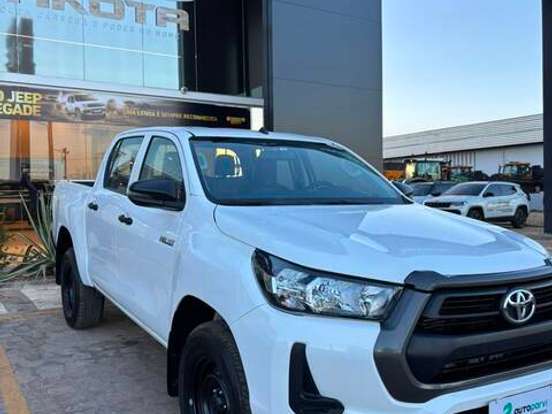 TOYOTA-HILUX-2.8 D-4D TURBO DIESEL CD POWER PACK 4X4 AUTOMÁTICO TOYOTA-HILUX-2024