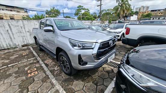 TOYOTA-HILUX-2025