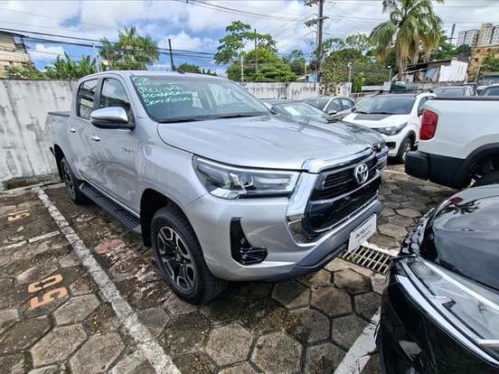 TOYOTA-HILUX-2.8 D-4D TURBO DIESEL CD SRV 4X4 AUTOMÁTICO TOYOTA-HILUX-2025