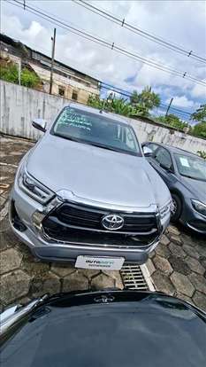 TOYOTA-HILUX-2025