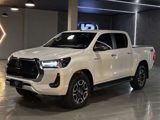 TOYOTA-HILUX-2024